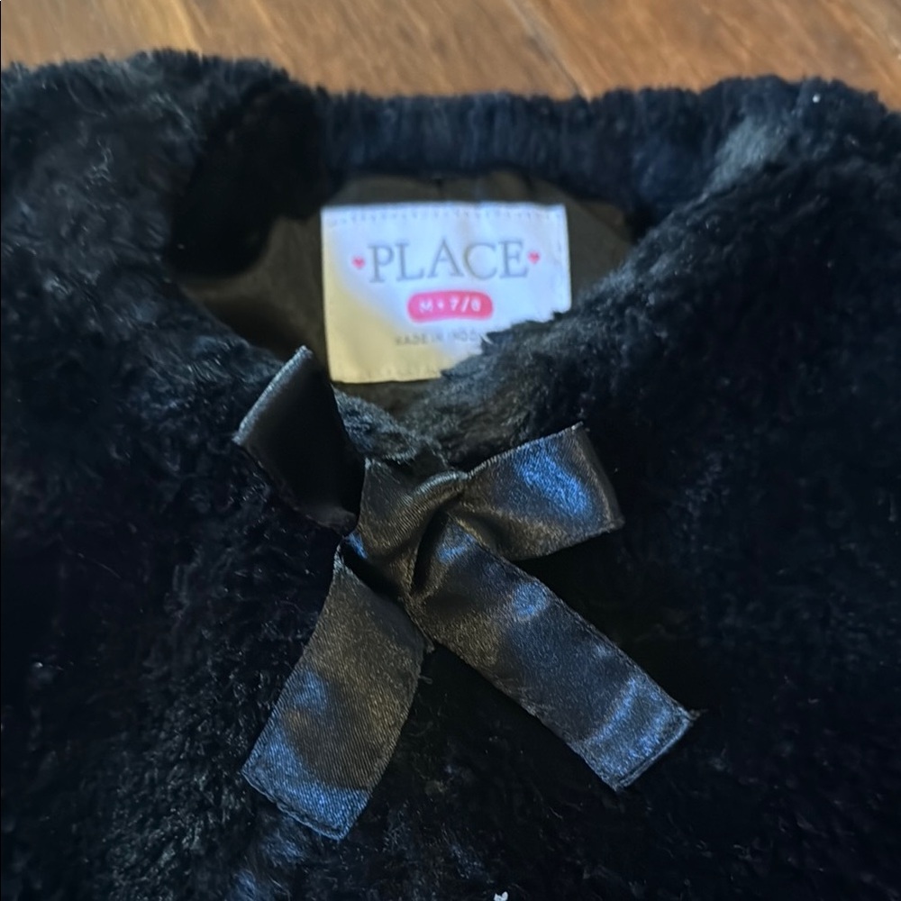 The Children's Place Elegant Black Faux Fur Cape Shrug 7/8 - Picture 3 of 4